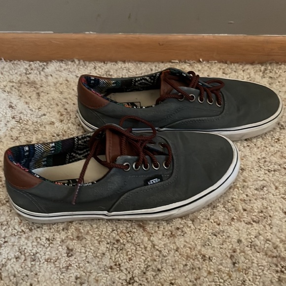 ✅ VANS Lace Up Low Top Canvas Sneakers Skater Shoes Size 8 US Women, 6.5 US Men - Picture 3 of 6